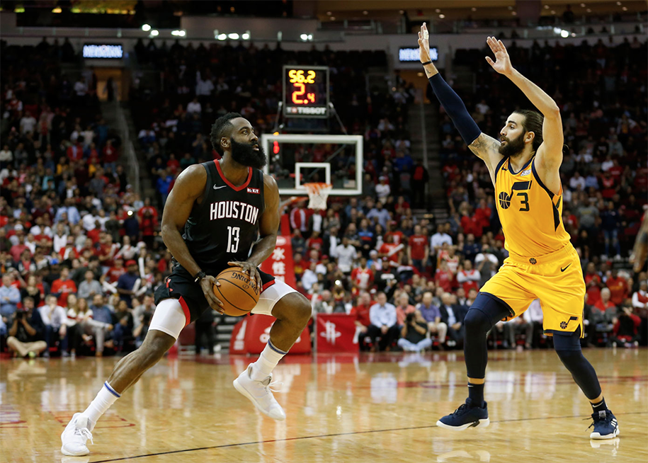 Bị một fan nhí bóc phốt chạy bước, nghe James Harden đáp trả chất hơn nước cất